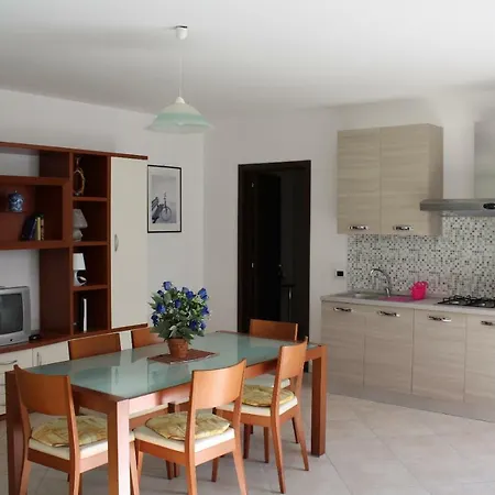 Casa Alba 8 Posti Letto アパート ラーカレ